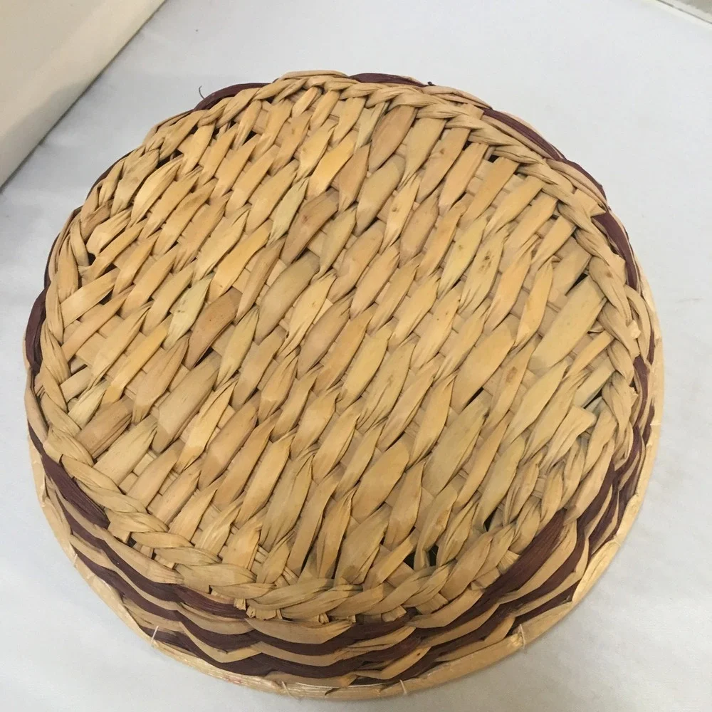 Woven Basket Home Decor 9in Tan Burgundy Corn Husk Round Bowl Rustic Farmhouse